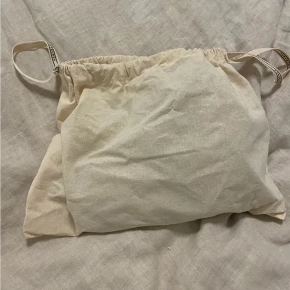 Tory Burch Beige Quilted Wristlet - Picture 4 of 10